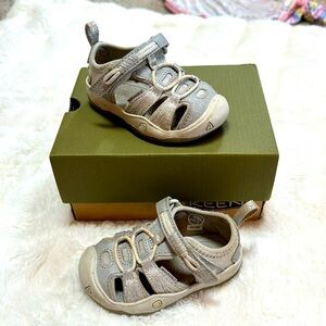 Keen Moxie Sandal - 5 - Silver